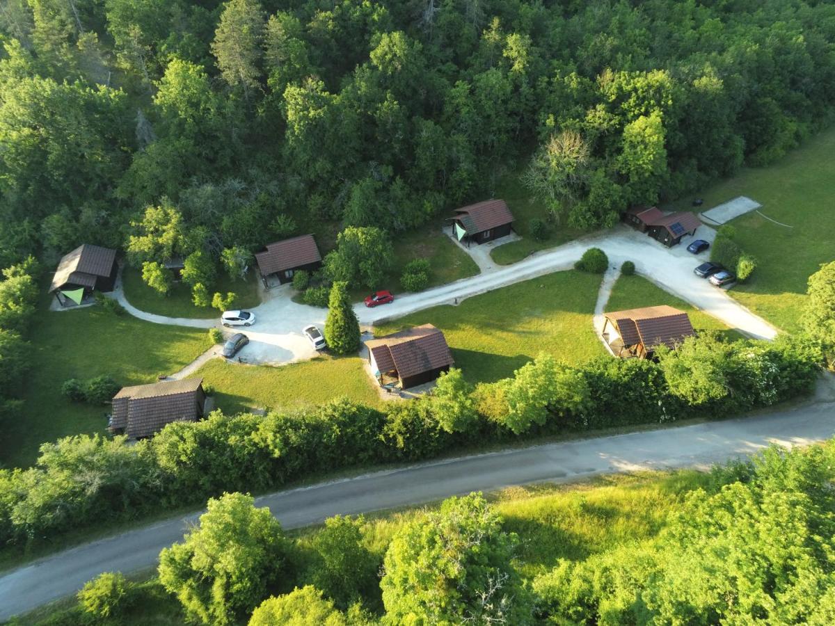 La Roche Du Moulin Villa Saint-More Exterior photo